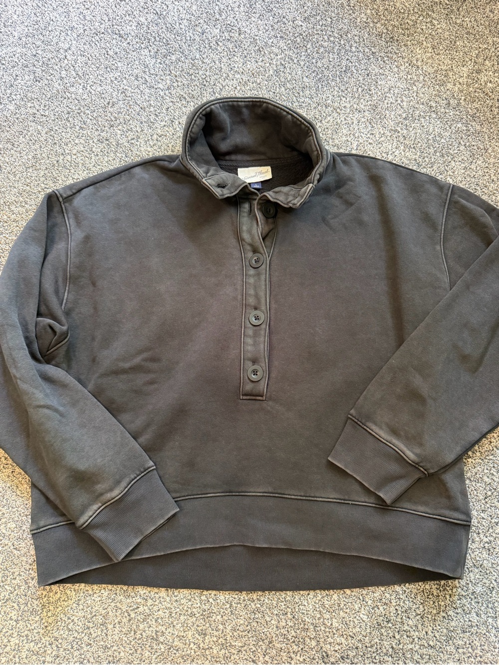 Universal Thread Black Button-Placket Pullover
